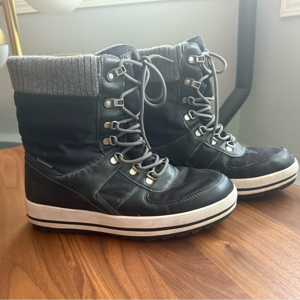 Cougar Black and Gray Ankle Boots